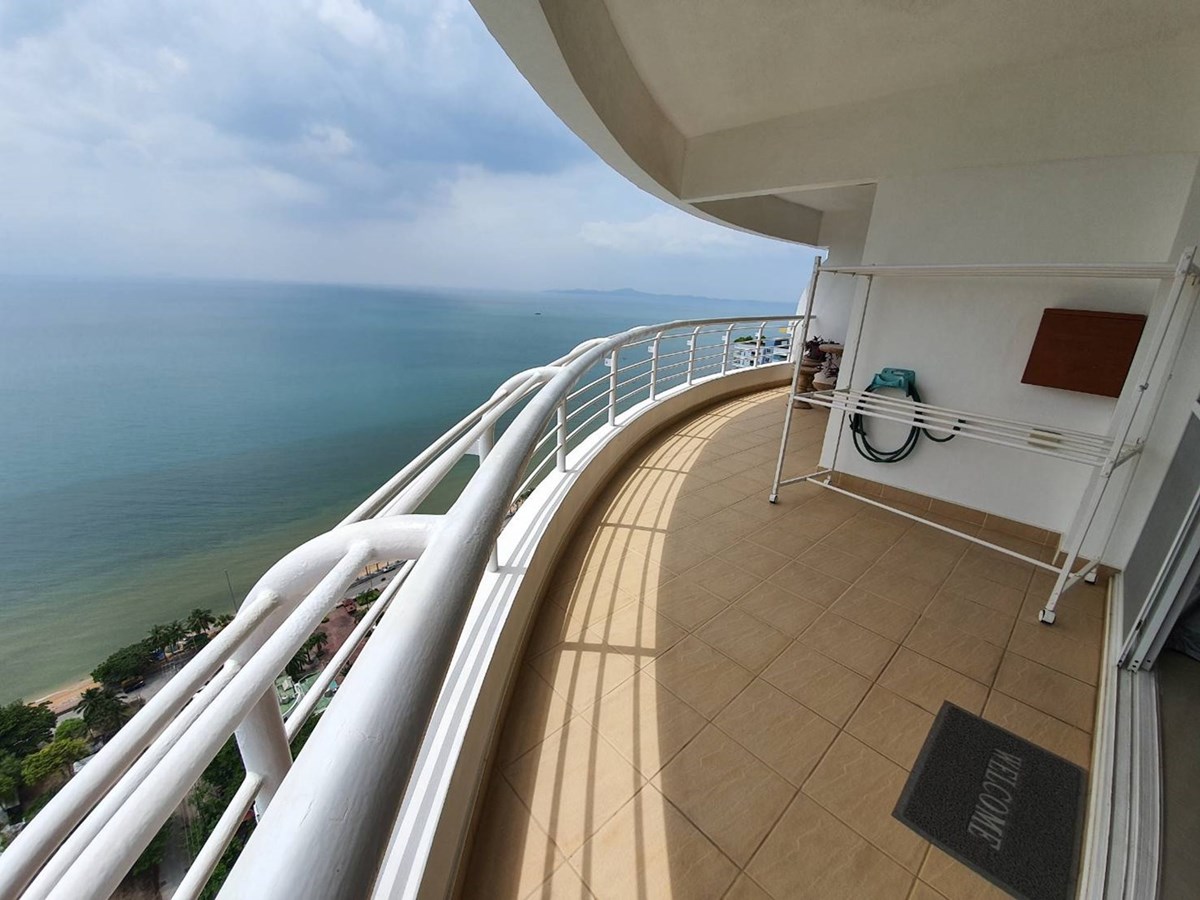 Large unit on High floor condo with fully seaview for sale - Condominium - Jomtien - 