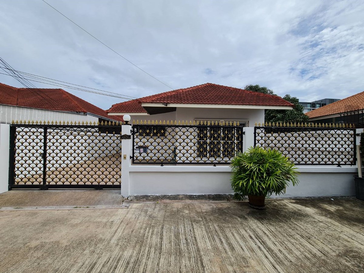 Special Price Single House for Sale in Near Sukhumvit - House - Pattaya South - 