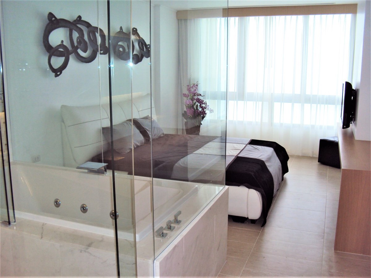 Beachfront luxury 3 bedroom condo for rent in Wongamat Naklua, Pattaya - Condominium -  - northpoint