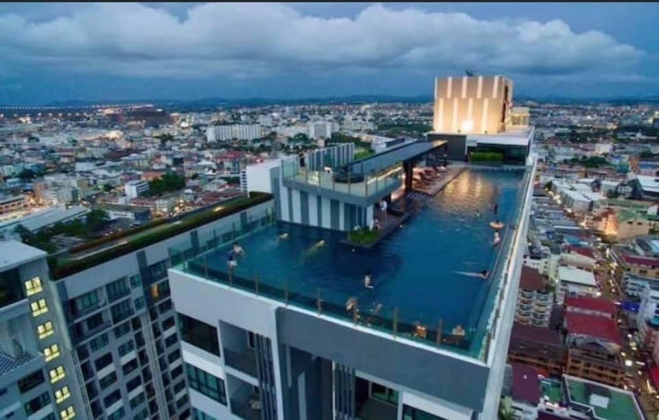 Two bedroom condo in Central Pattaya for sale - Condominium - Pattaya Central - 