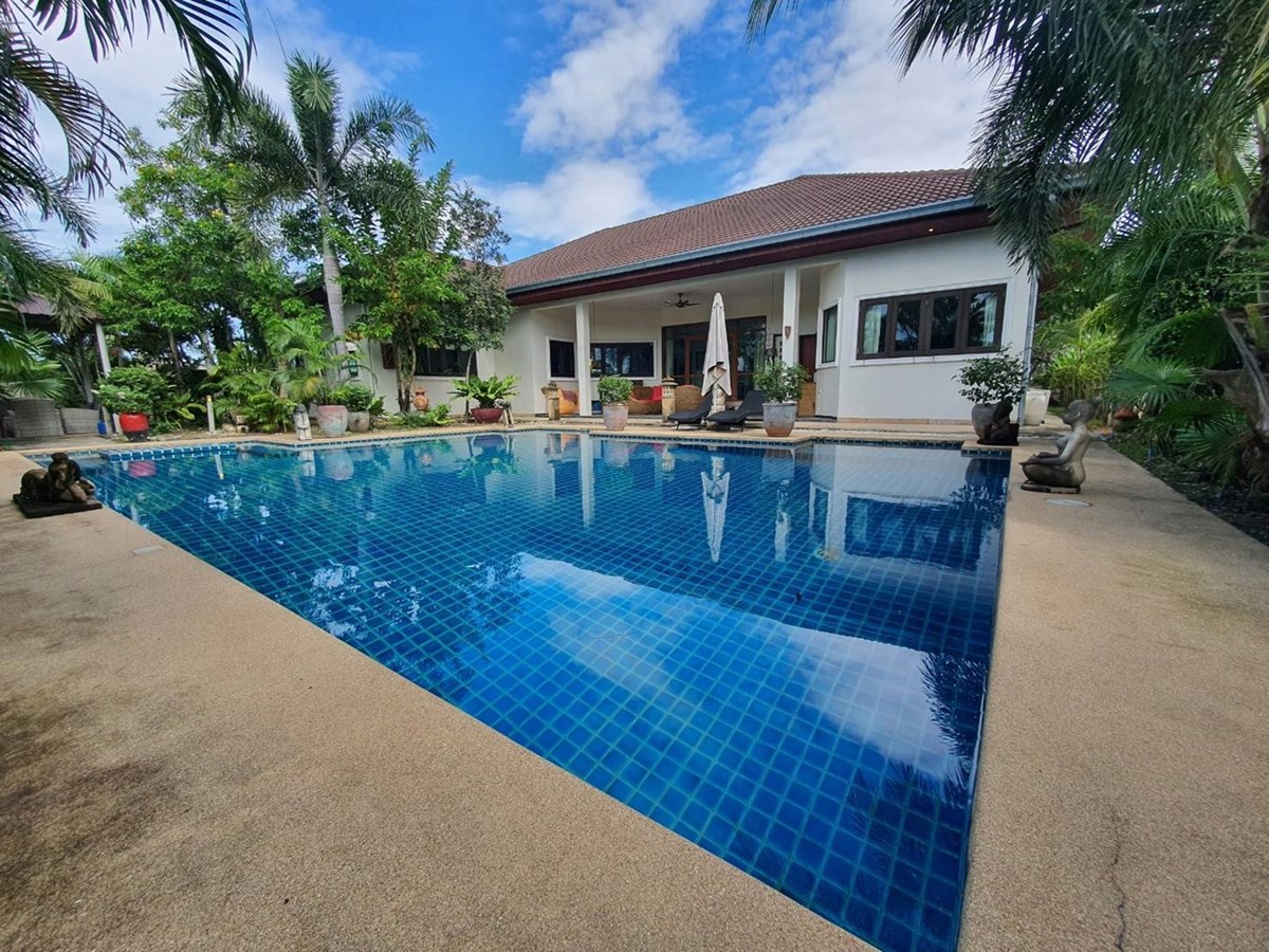 Homestay with private pool near me