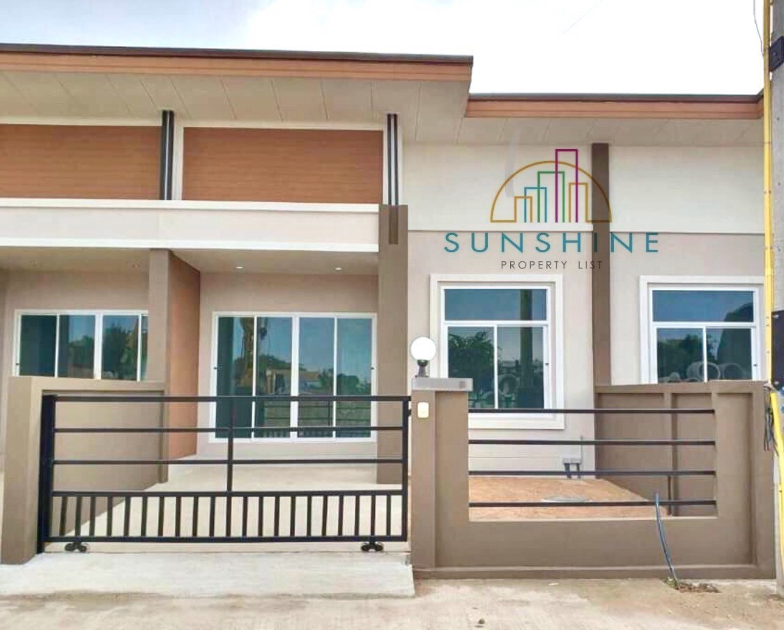 New townhome for sale near Sukhumvit road - Town House - Pattaya East - 