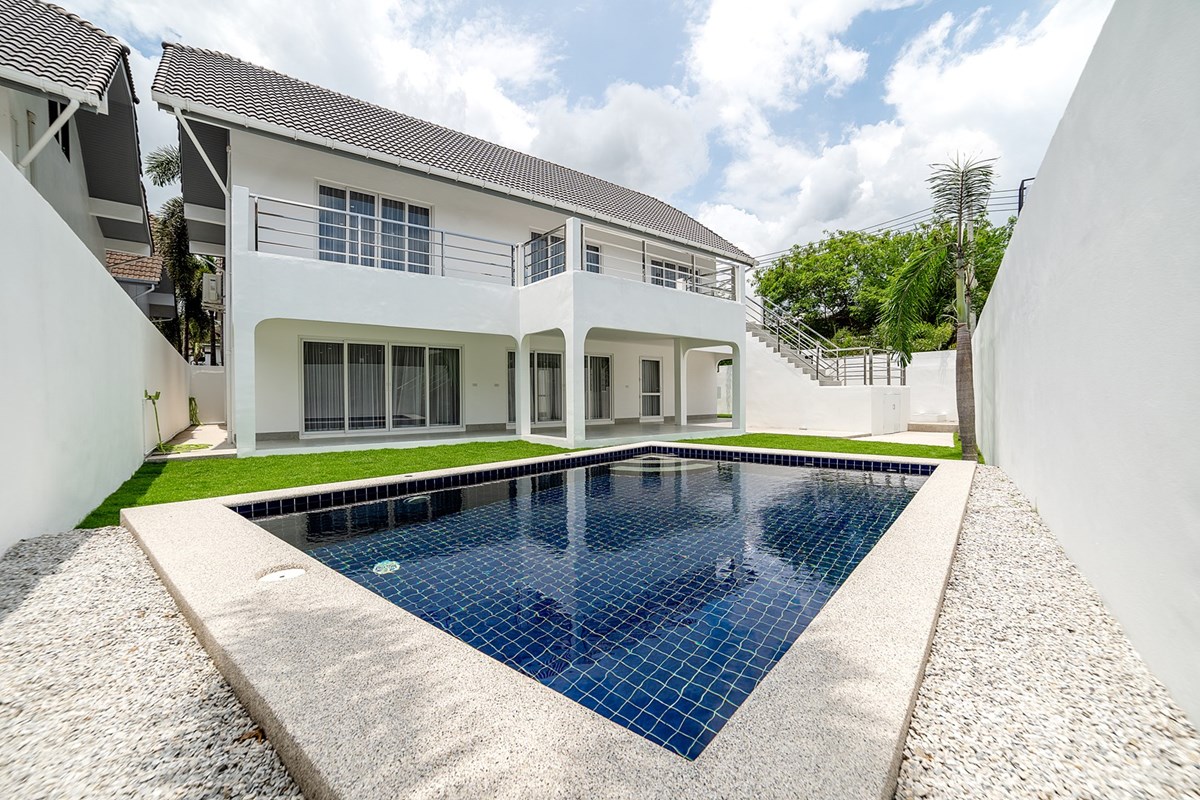 Newly renovated villa with private pool 4 bedroom for sale. - House - Pattaya East - 